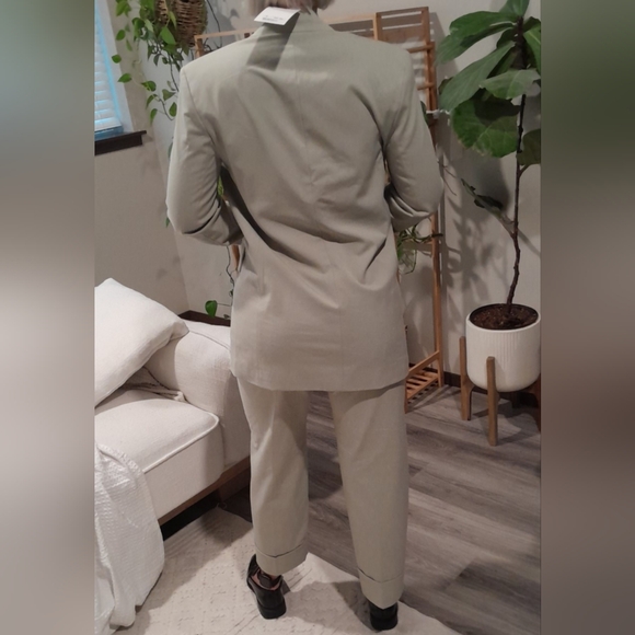 Zara Blazer and Pants Set - Picture 3 of 6